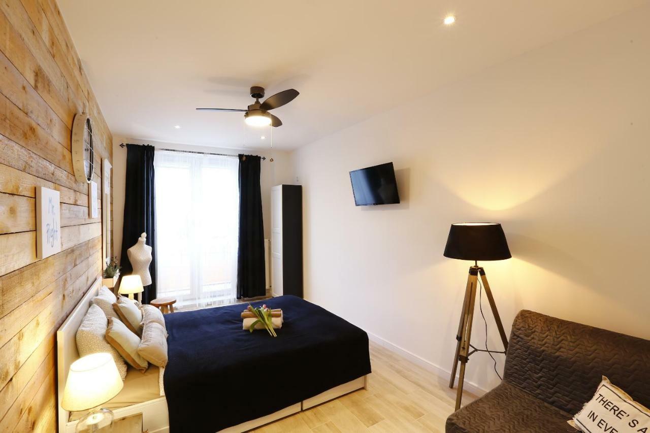 Apartamenty Sienkiewicza - Bezplatny Parking, Centrum, Park, Fv كيلتشي المظهر الخارجي الصورة